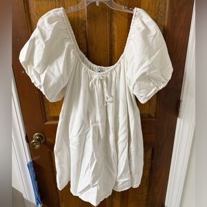 Elegant White Puff Sleeve Dress